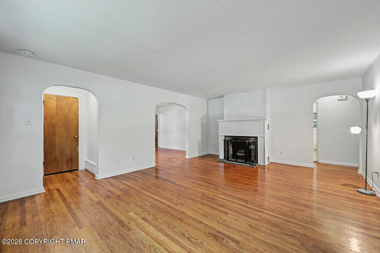 111 Maple Avenue Property Photo 22