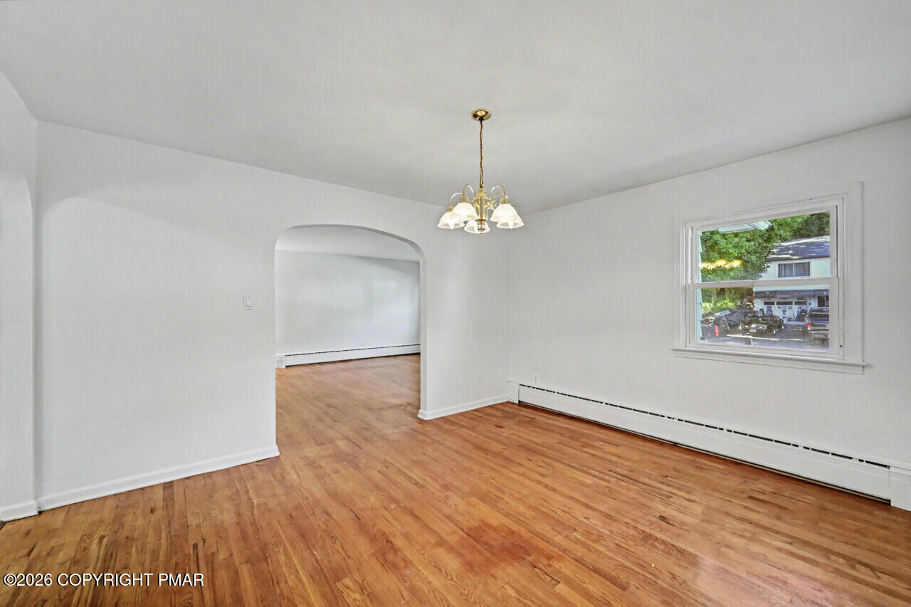 111 Maple Avenue Property Photo 28