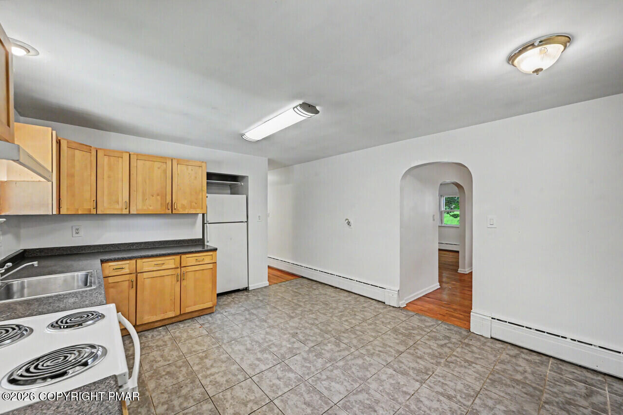 111 Maple Avenue Property Photo 32