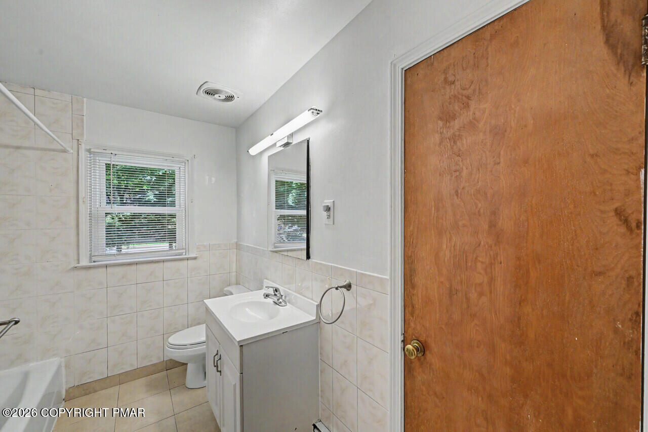 111 Maple Avenue Property Photo 40