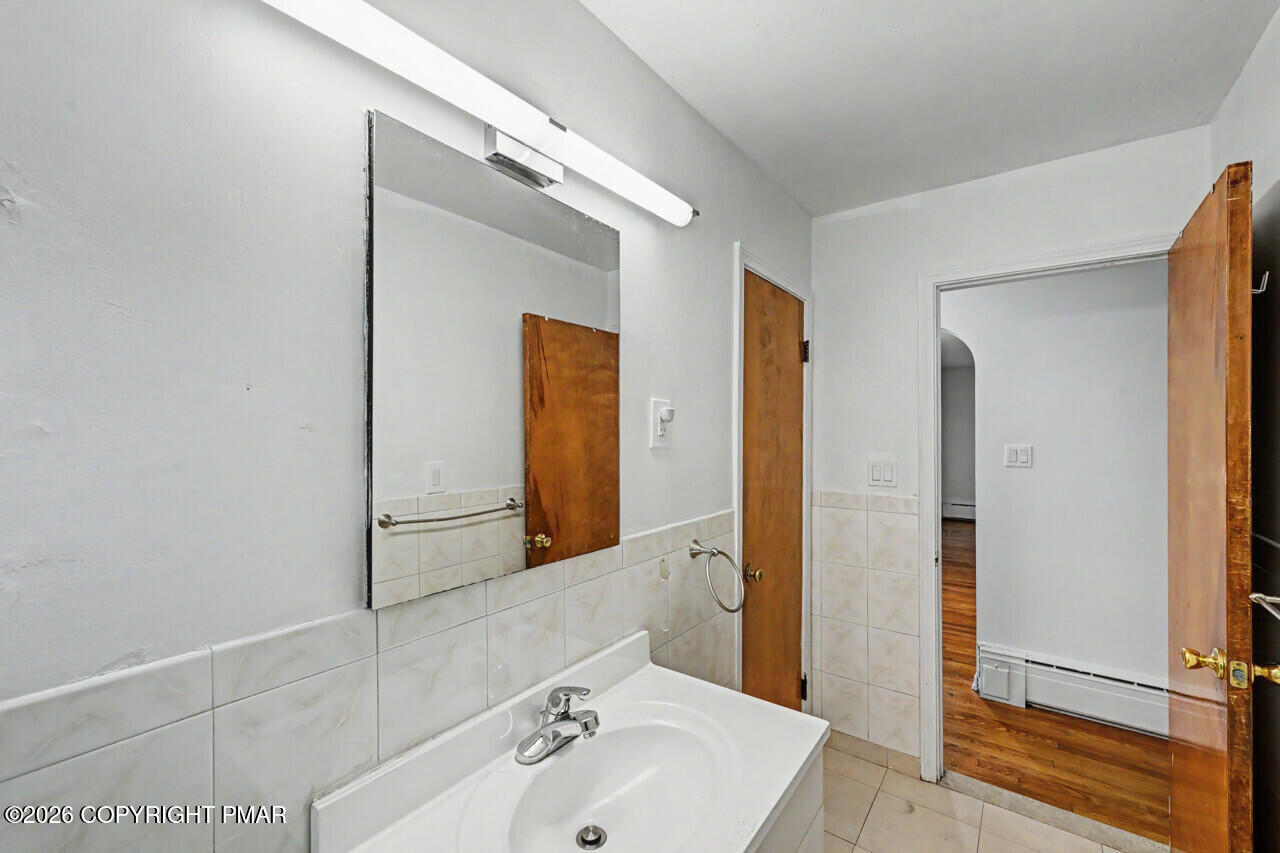111 Maple Avenue Property Photo 42