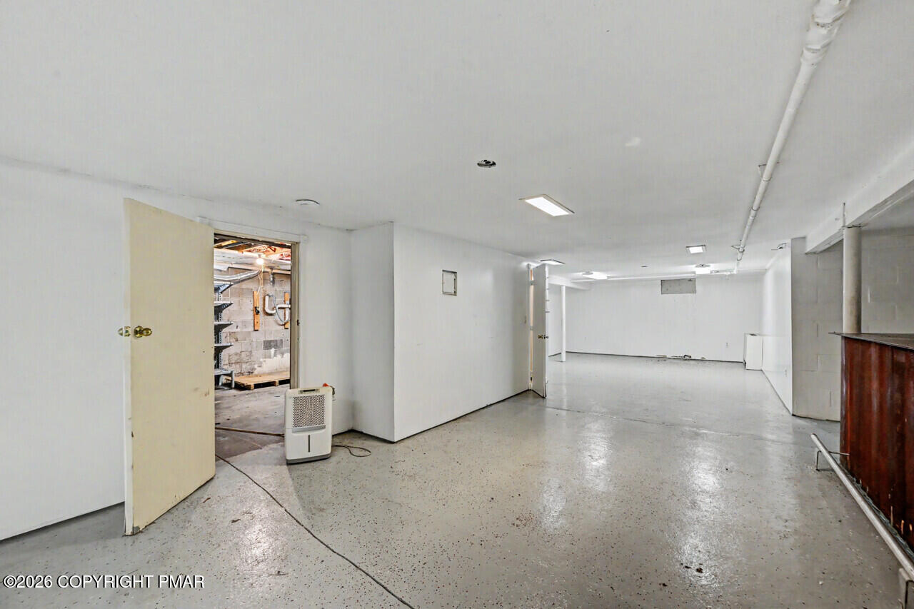 111 Maple Avenue Property Photo 53