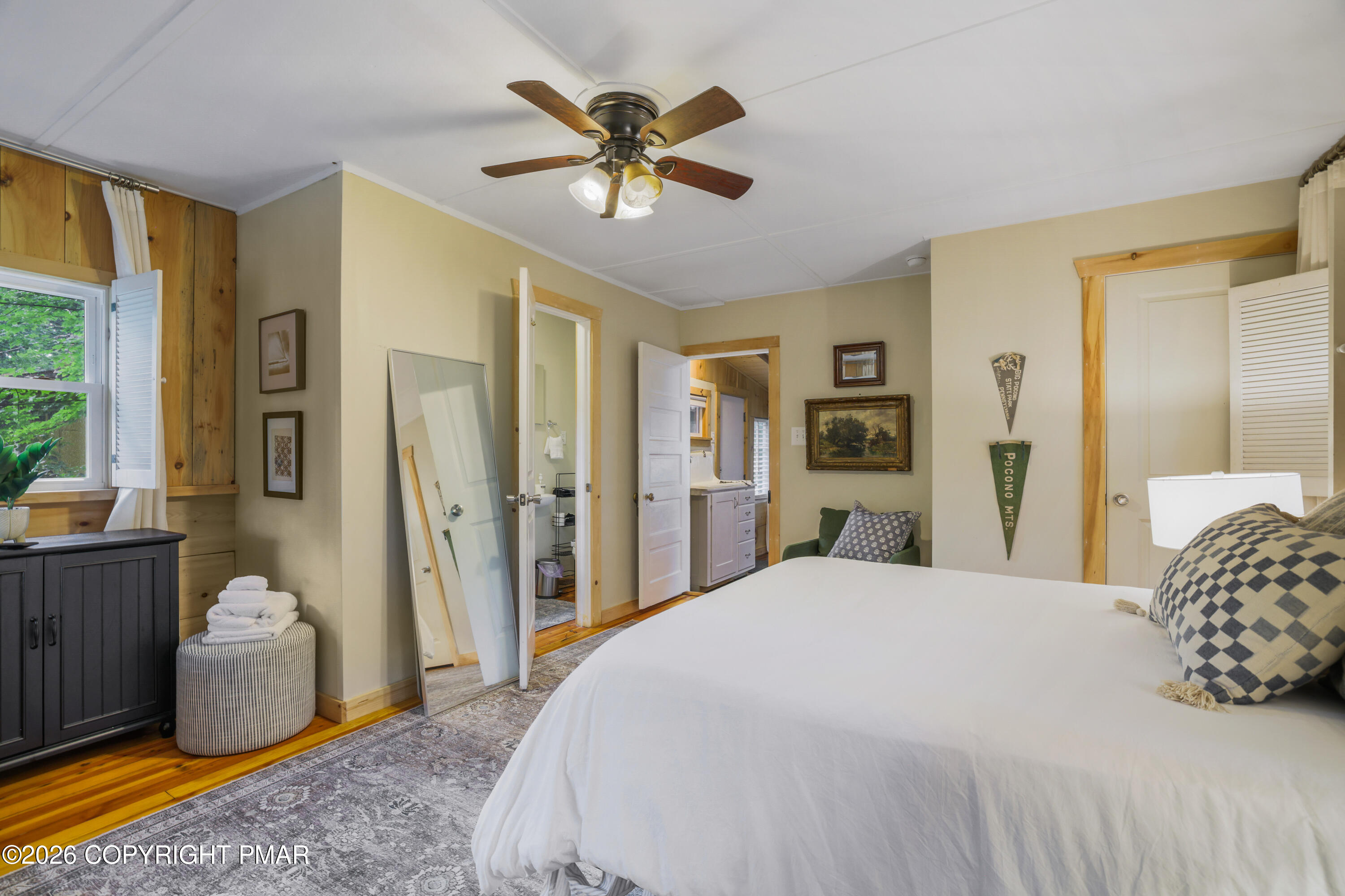 221 John Street Property Photo 9