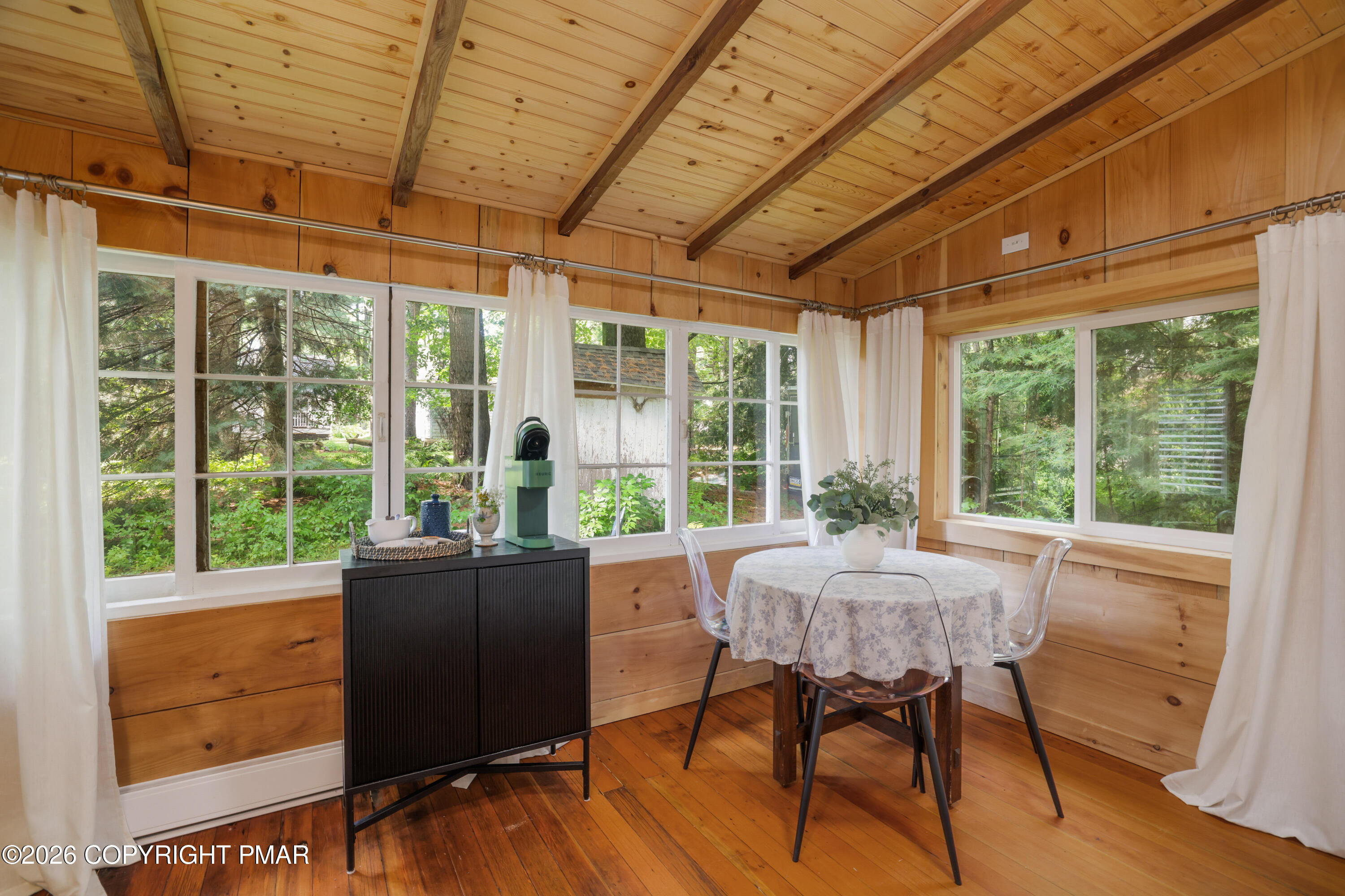 221 John Street Property Photo 15