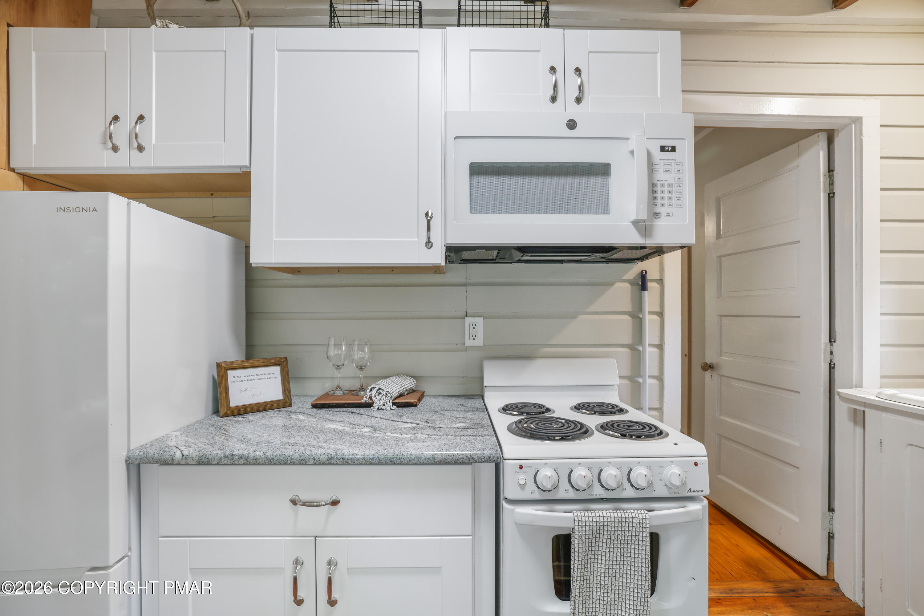 221 John Street Property Photo 17