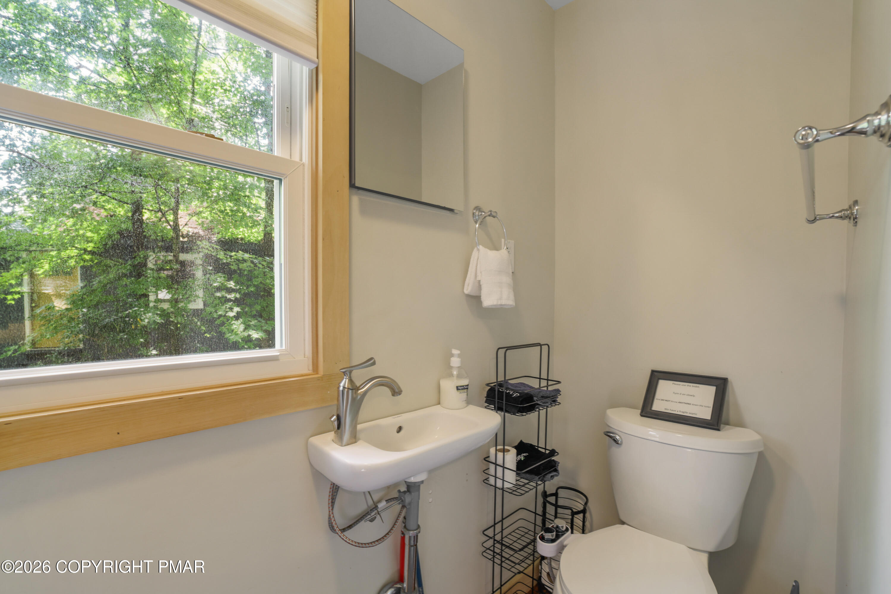 221 John Street Property Photo 20