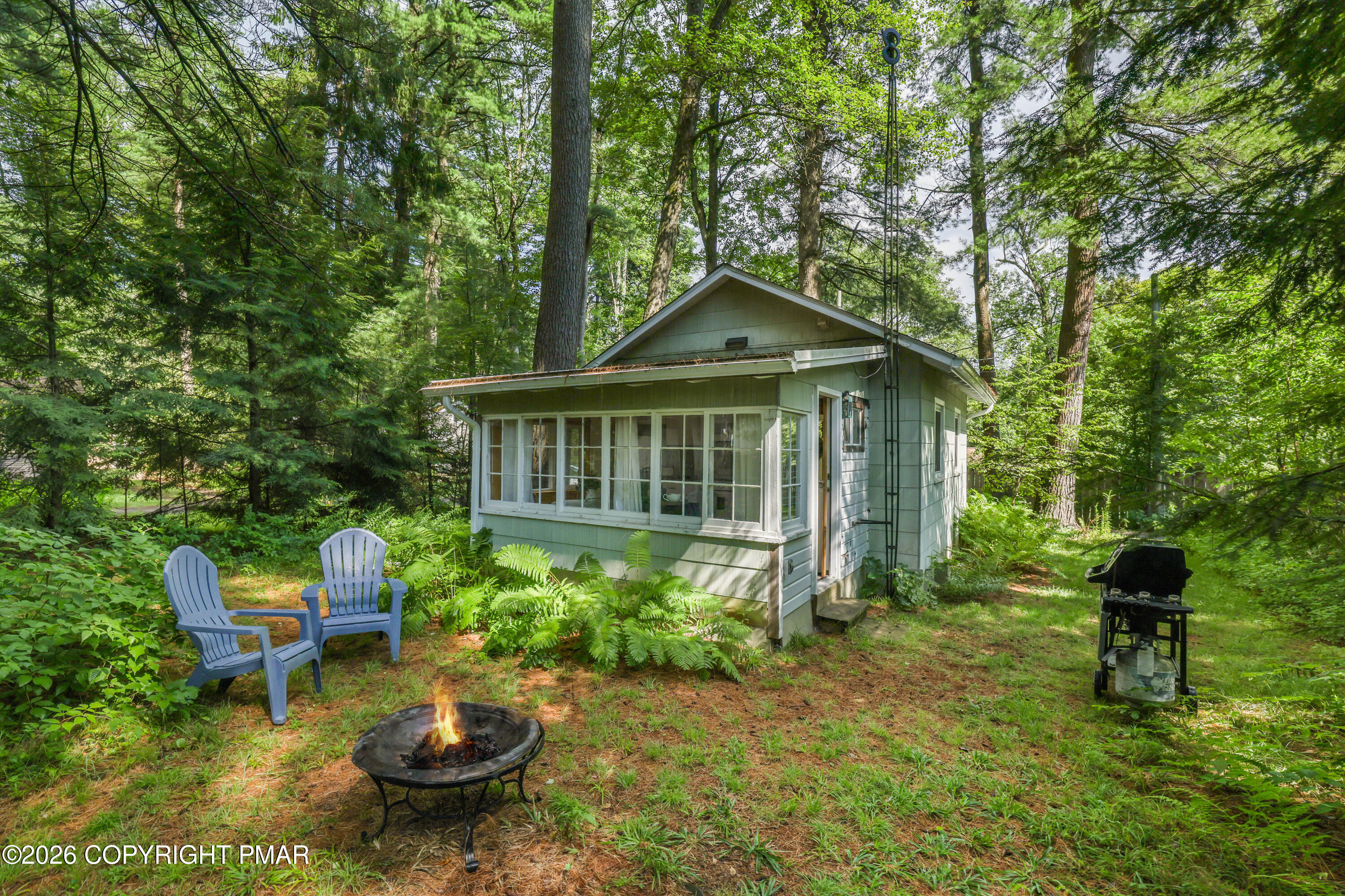221 John Street Property Photo 23