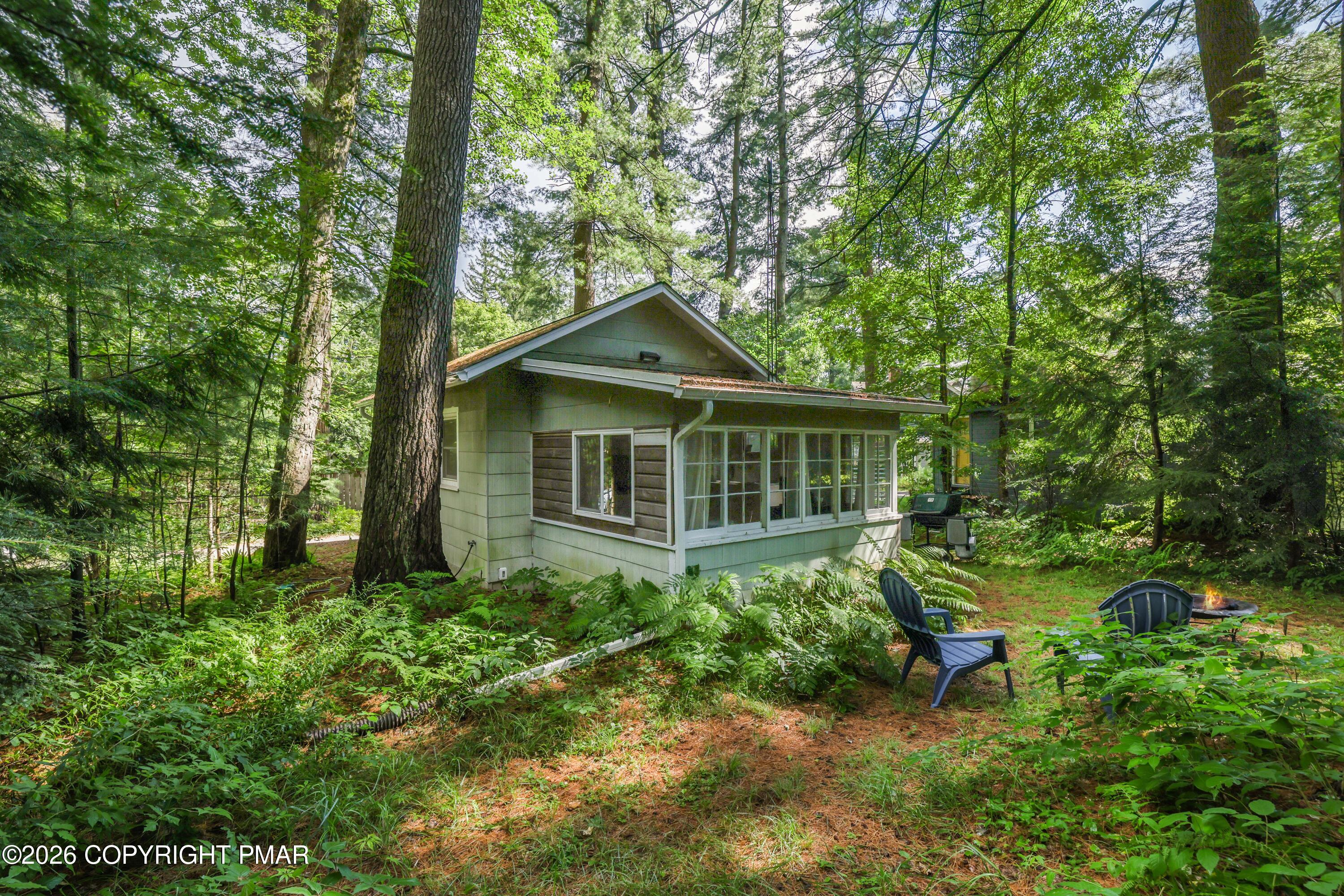 221 John Street Property Photo 26