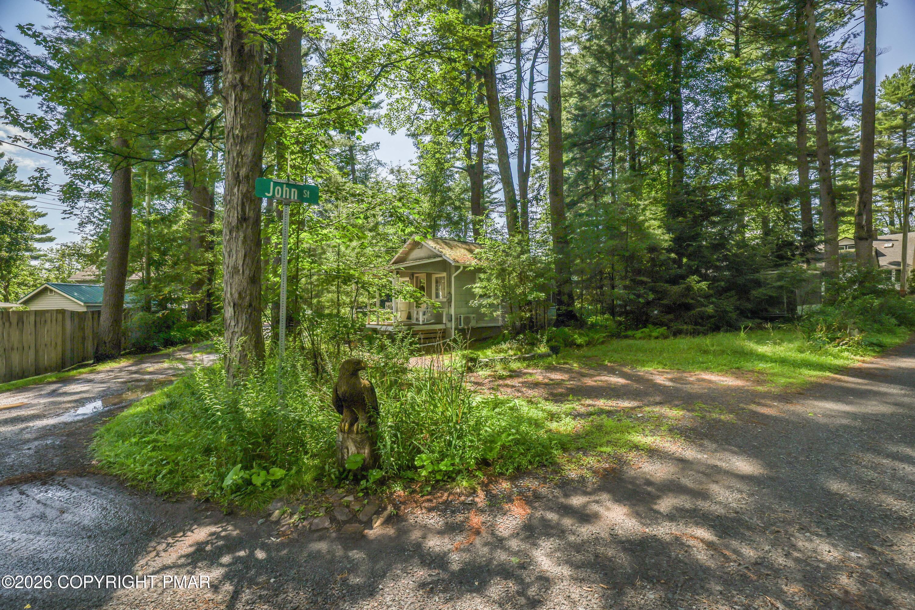 221 John Street Property Photo 27
