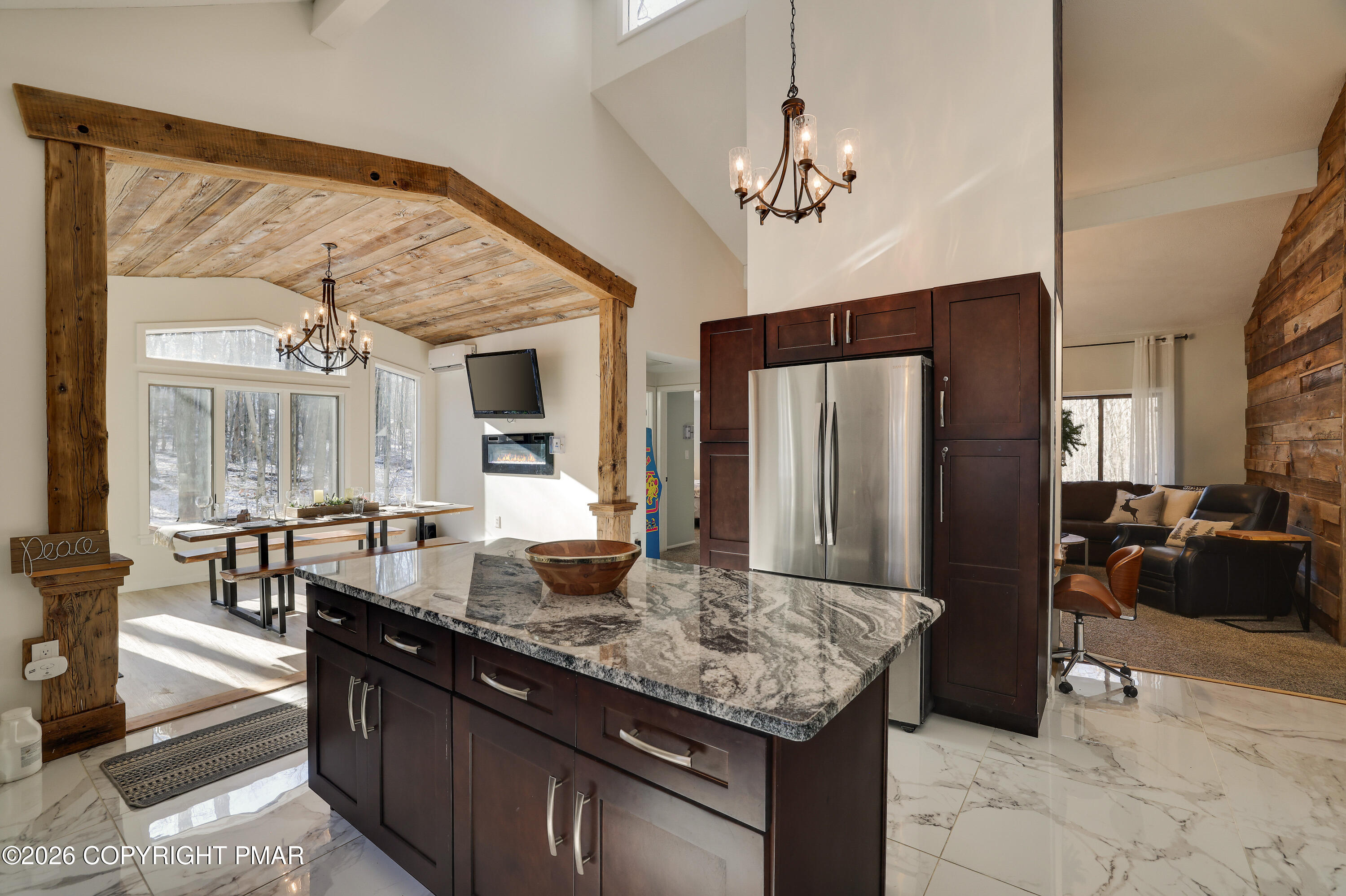 2065 Locust Ridge Road Property Photo 6