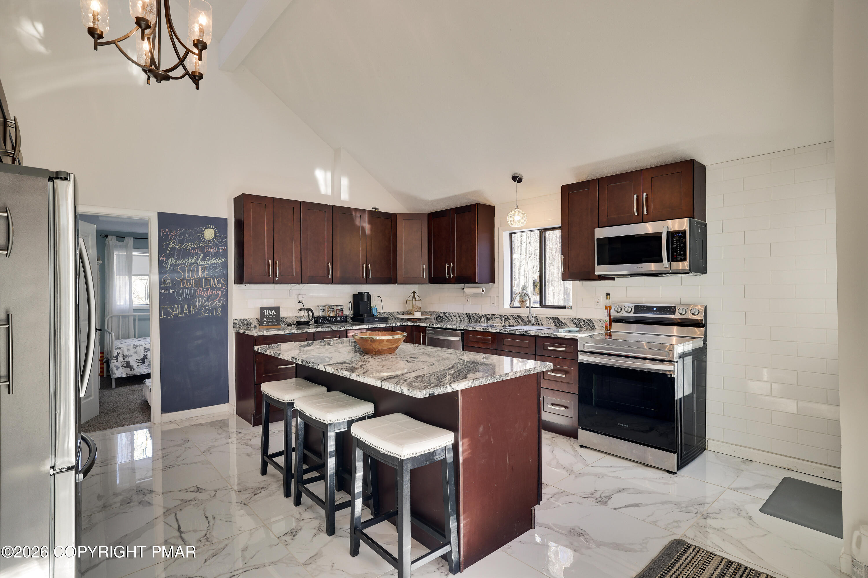 2065 Locust Ridge Road Property Photo 8