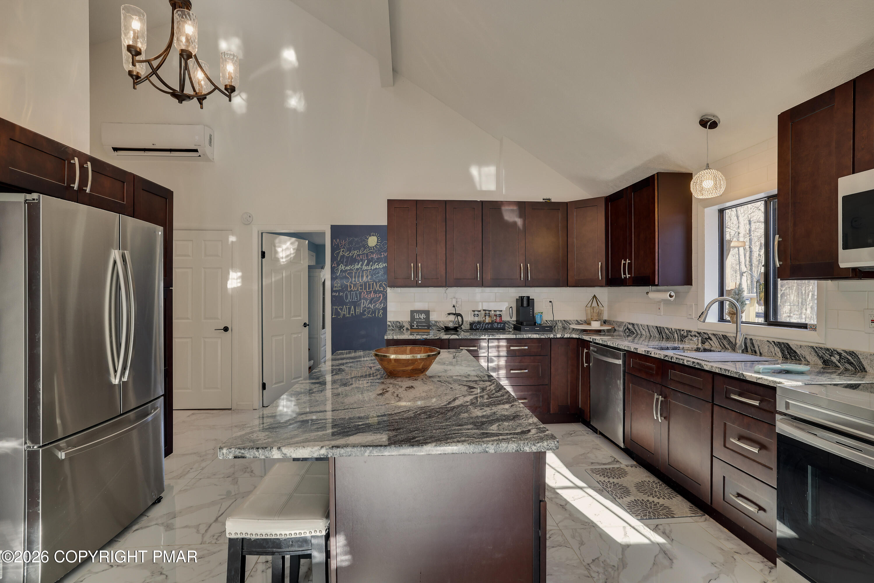 2065 Locust Ridge Road Property Photo 10