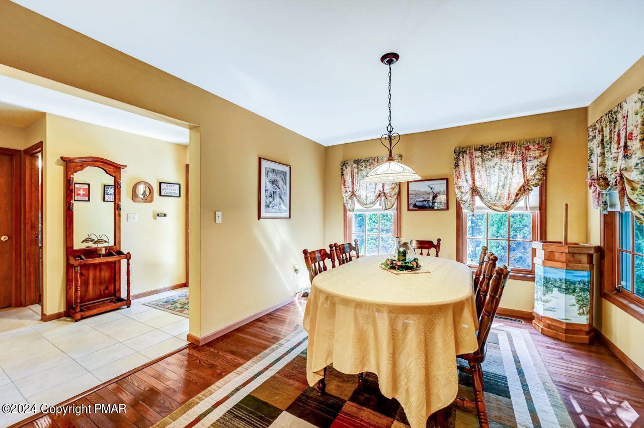 2265 Hillcrest Drive Property Photo 3