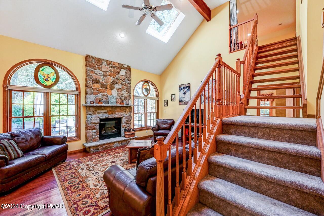 2265 Hillcrest Drive Property Photo 15