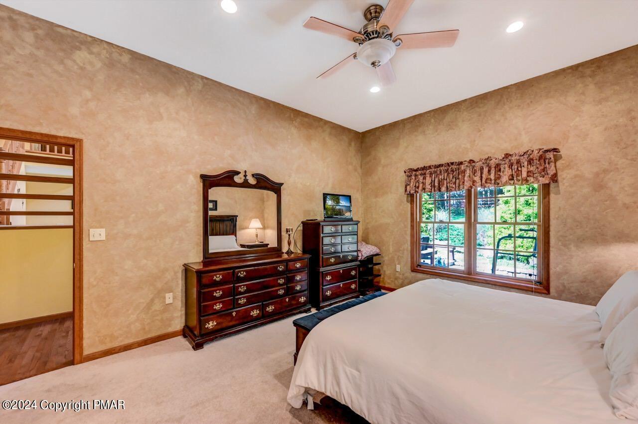 2265 Hillcrest Drive Property Photo 19