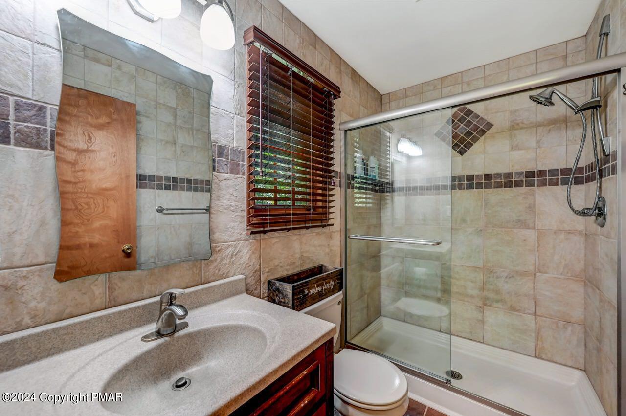 2265 Hillcrest Drive Property Photo 28