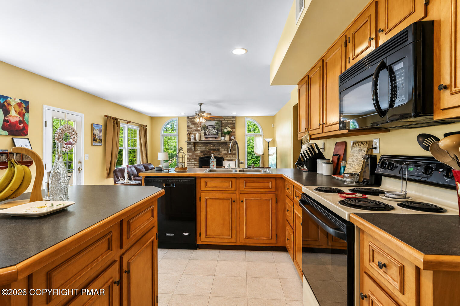 4006 Crest View Drive Property Photo 12