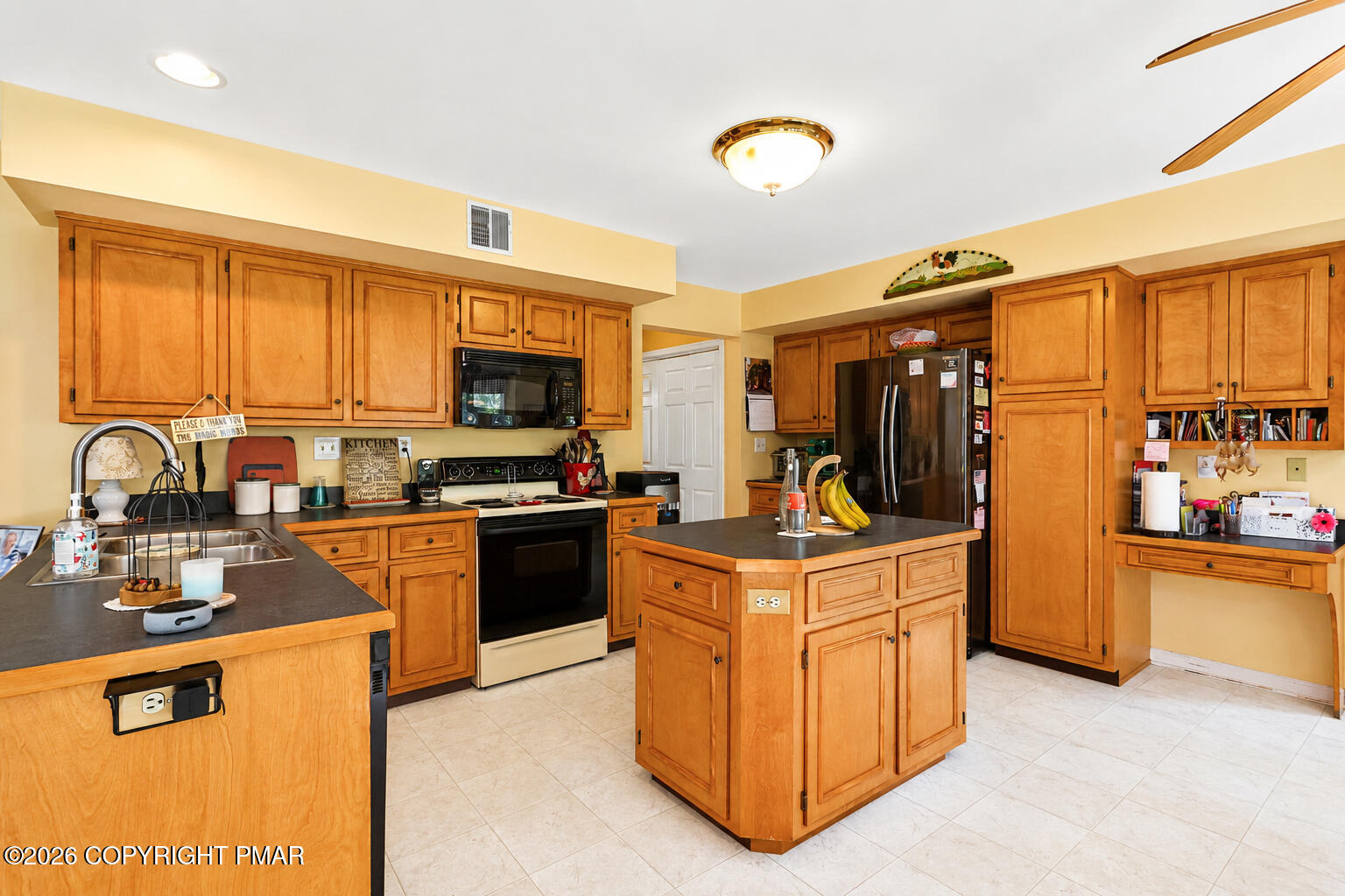 4006 Crest View Drive Property Photo 14