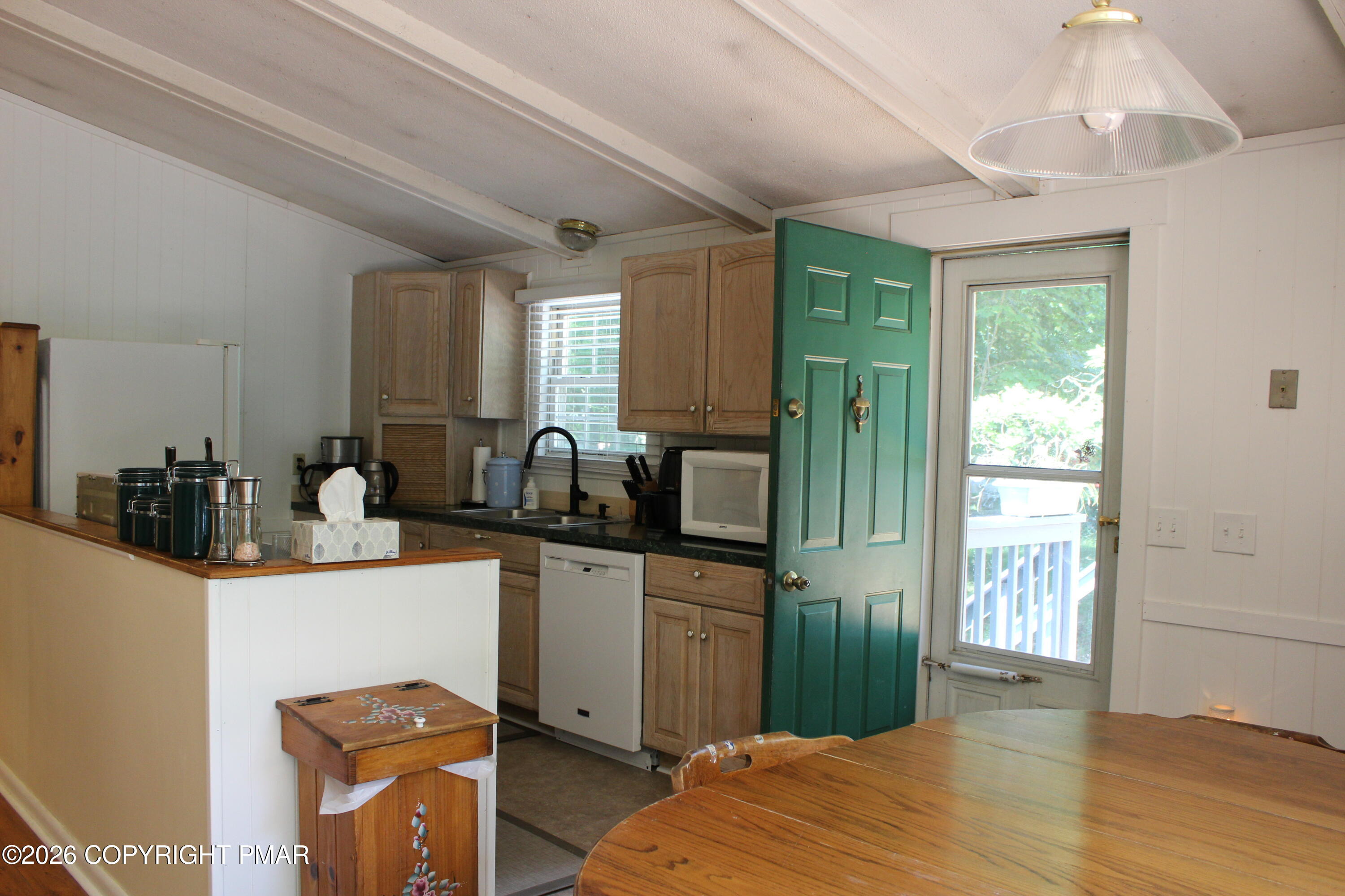 1115 Falls Road Property Photo 5