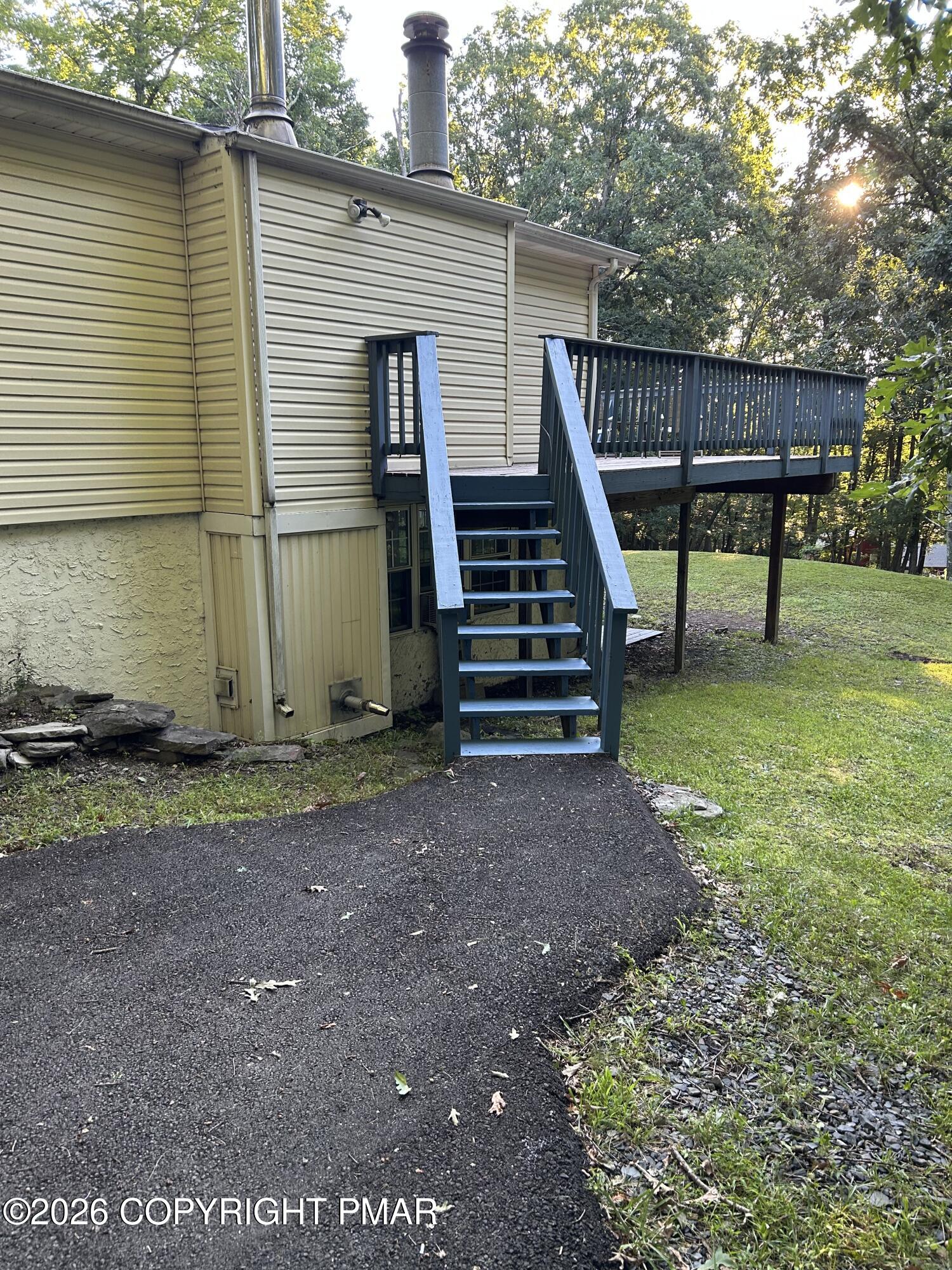 1115 Falls Road Property Photo 29