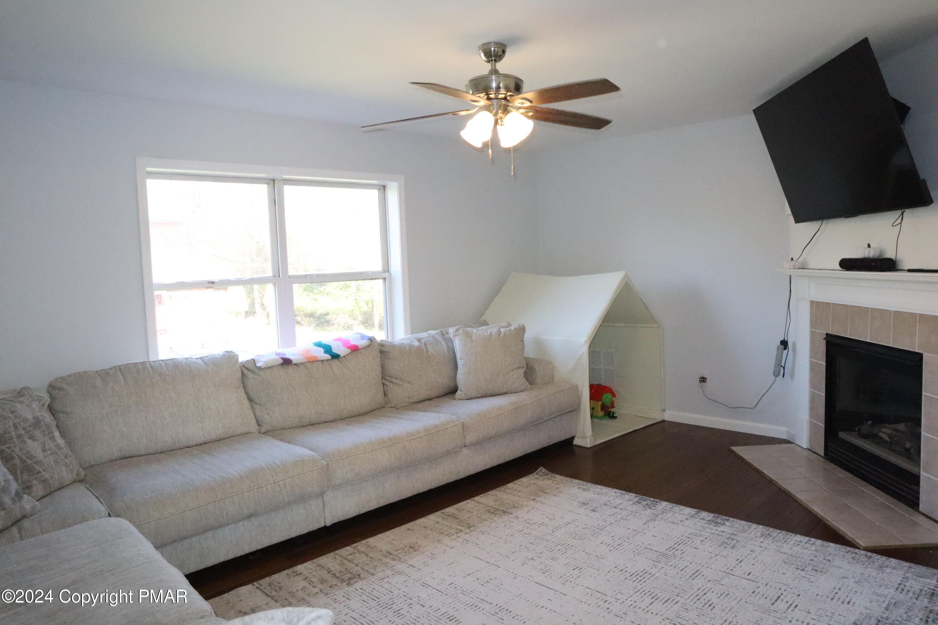 1044 Knollwood Drive Property Photo 13