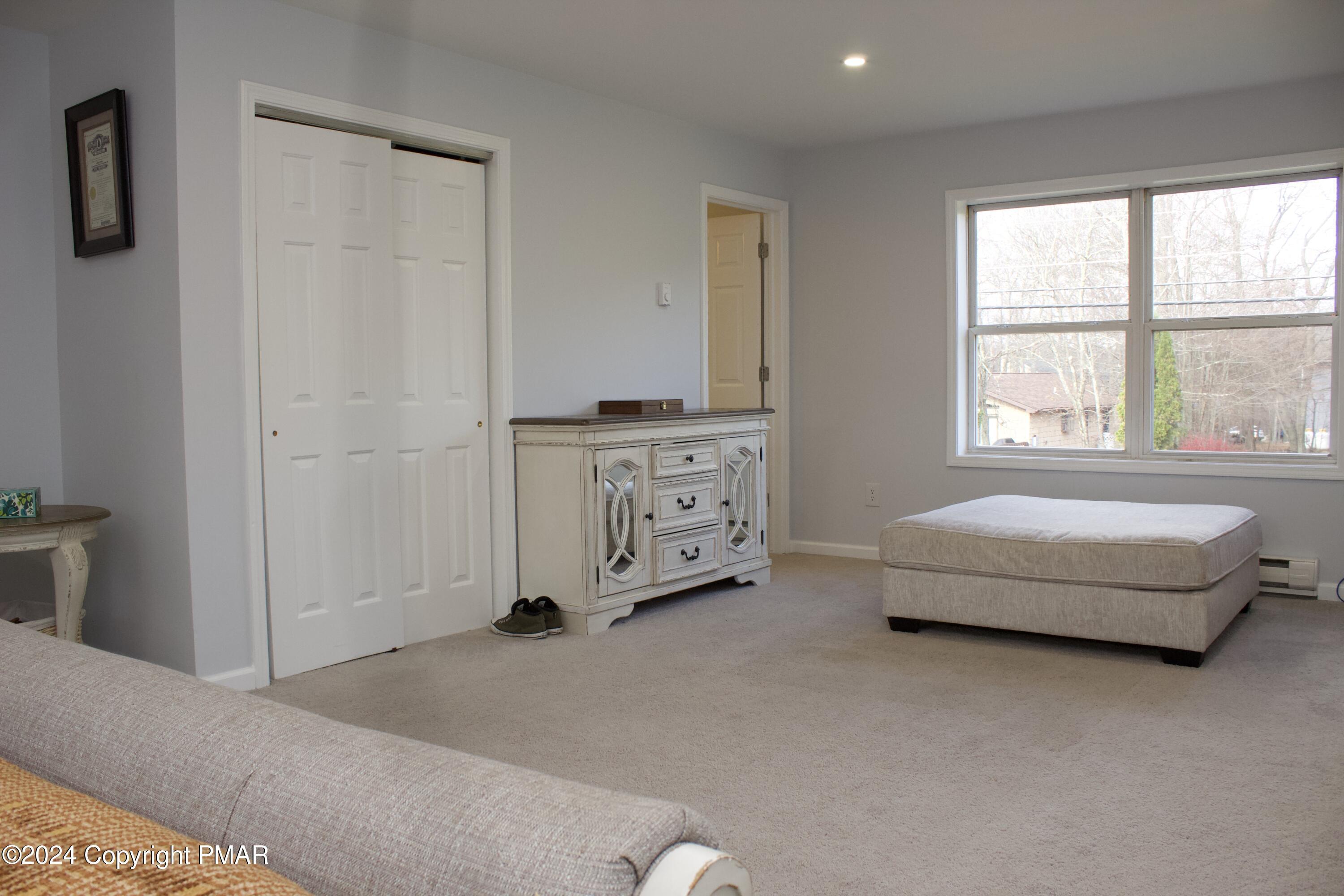 1044 Knollwood Drive Property Photo 22