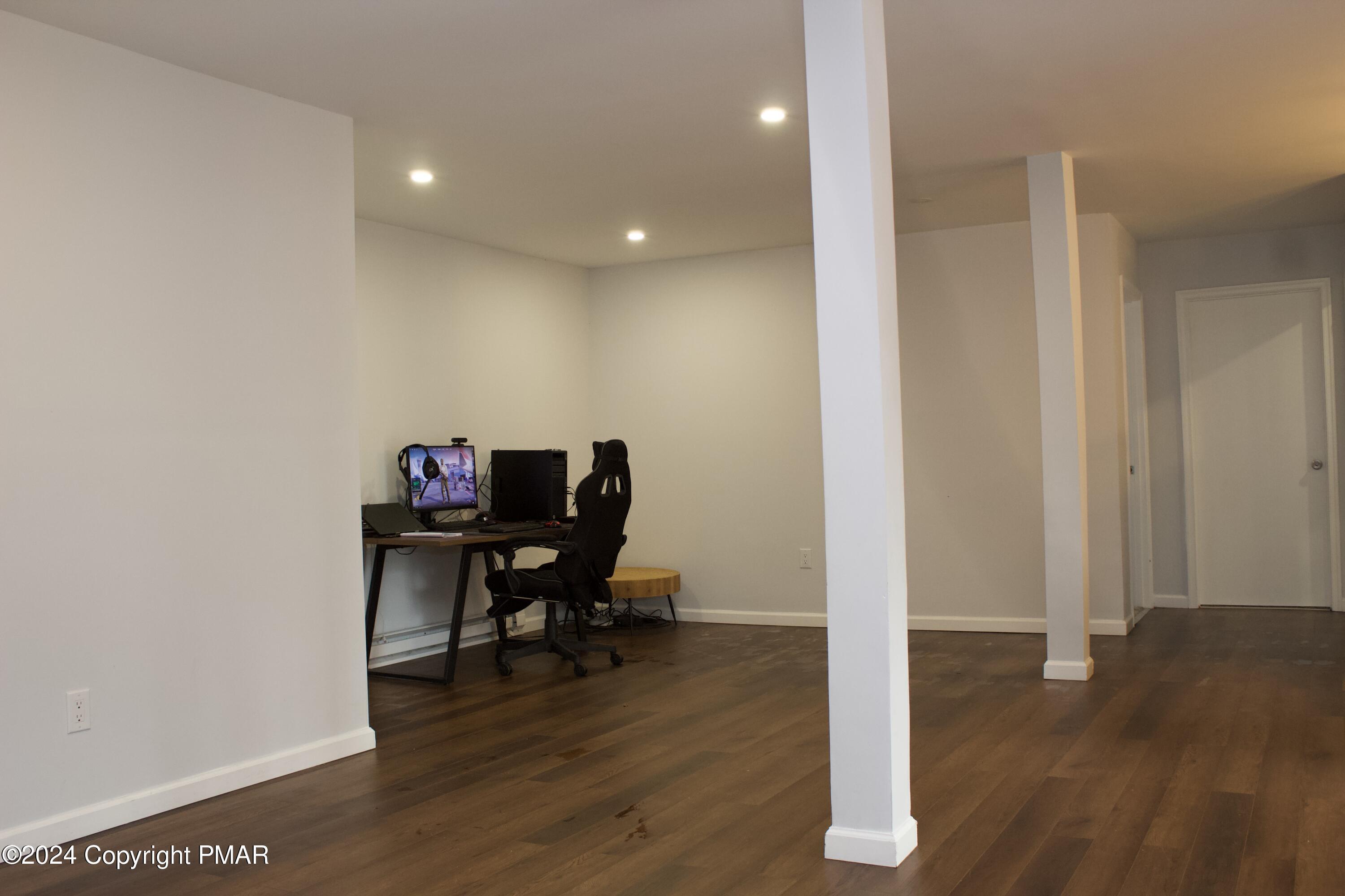1044 Knollwood Drive Property Photo 36