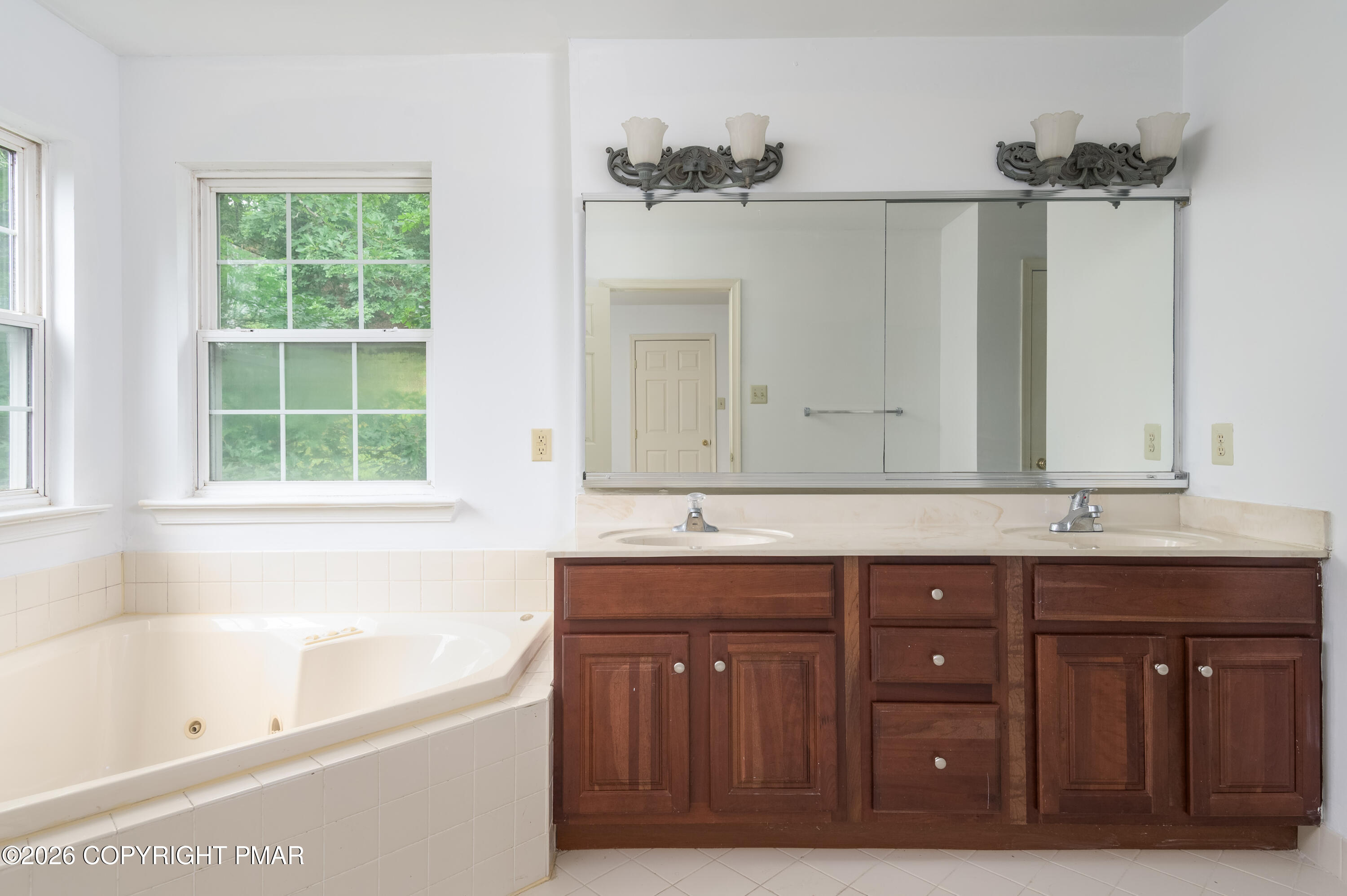 208 Fazio Way Property Photo 31