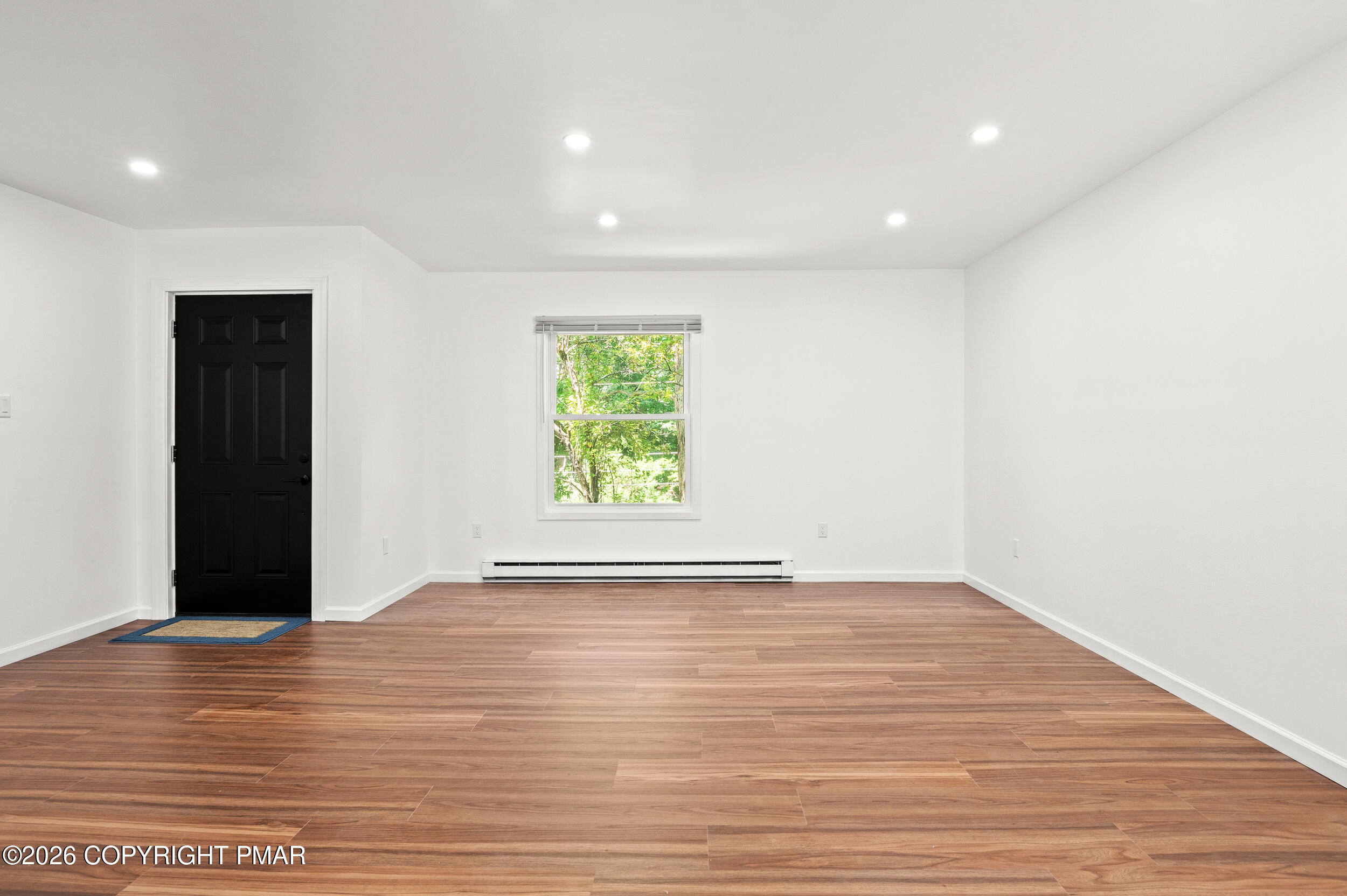 75 Hilltop Circle Property Photo 4