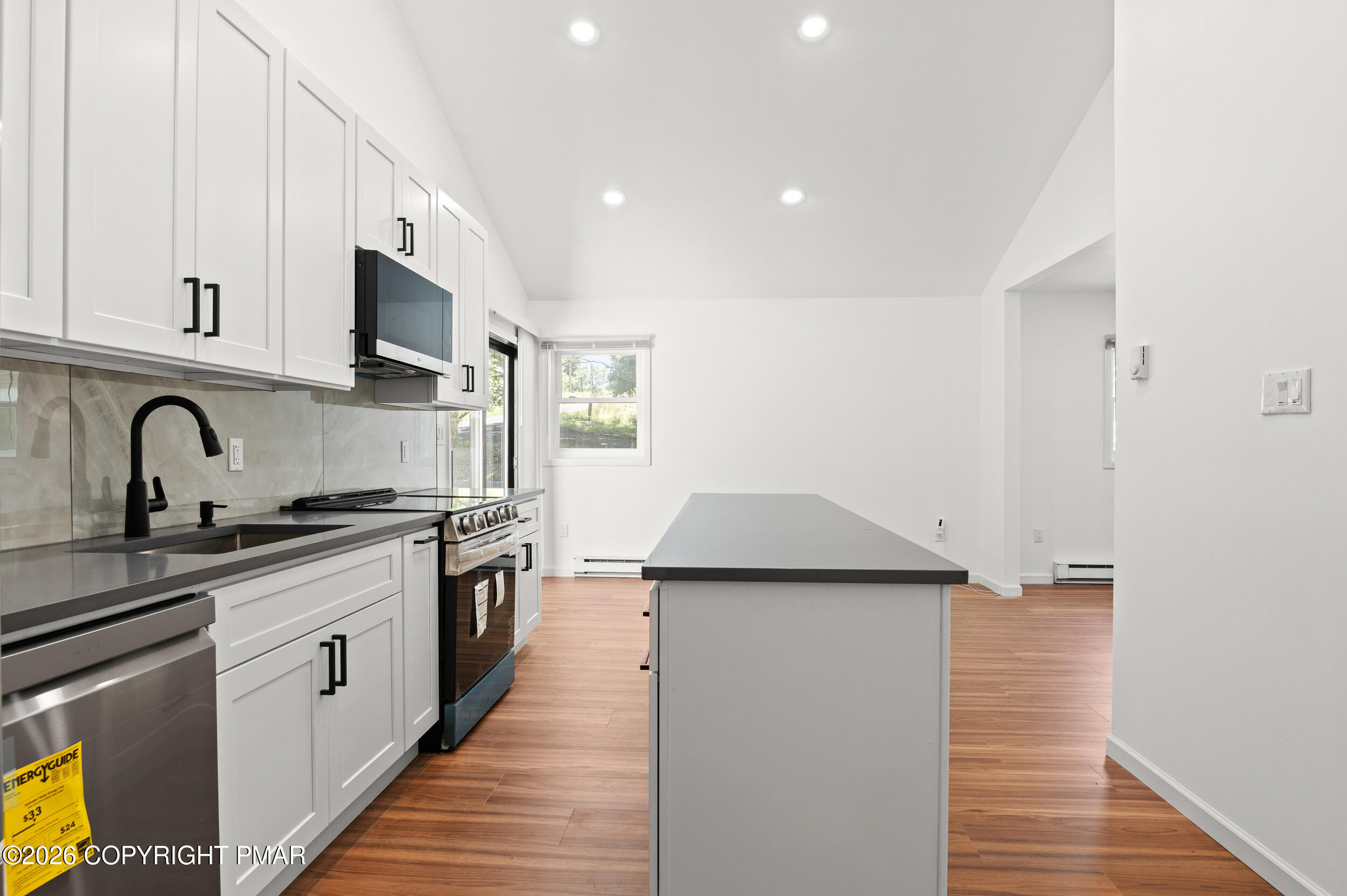 75 Hilltop Circle Property Photo 7
