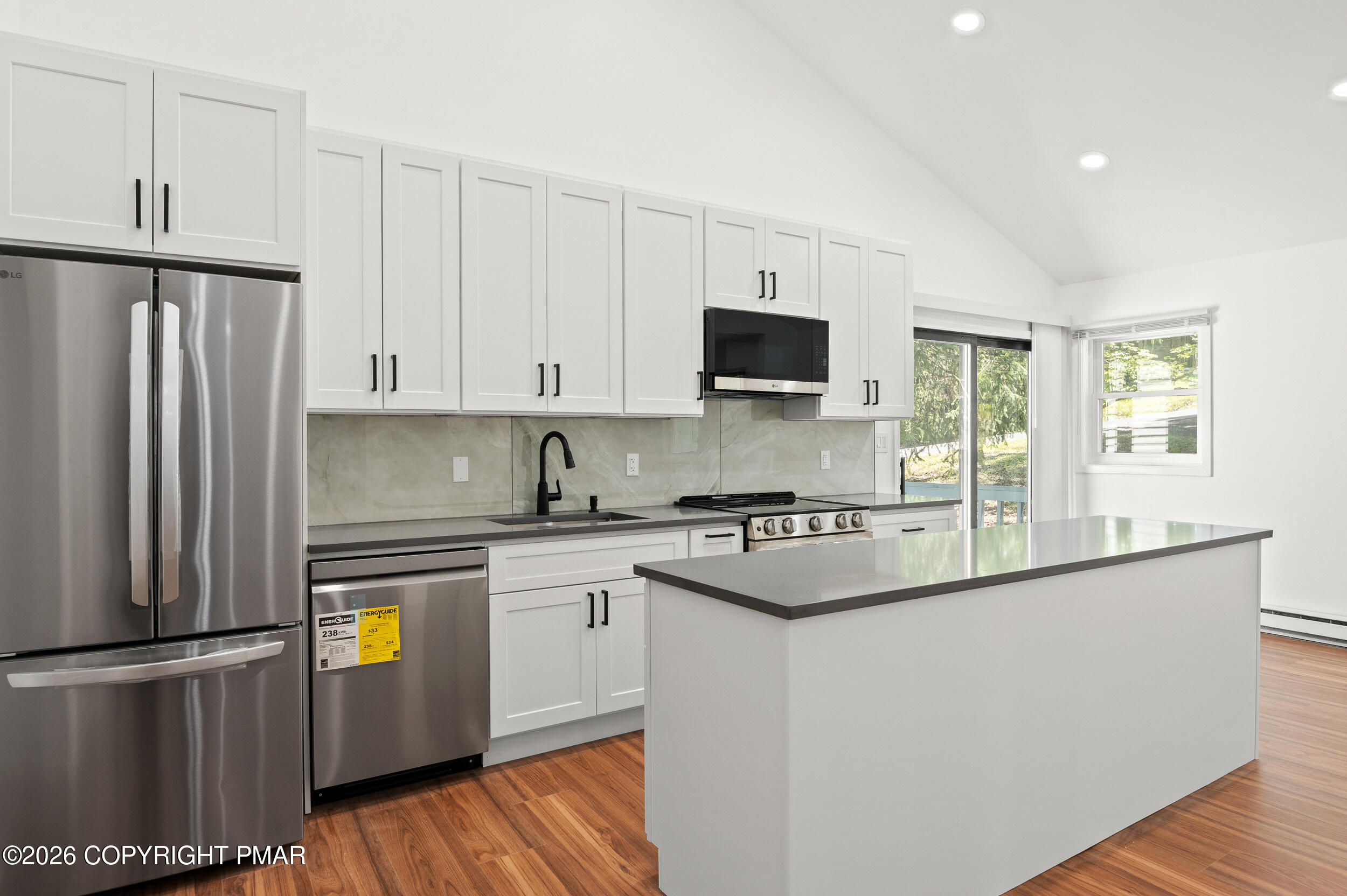 75 Hilltop Circle Property Photo 8