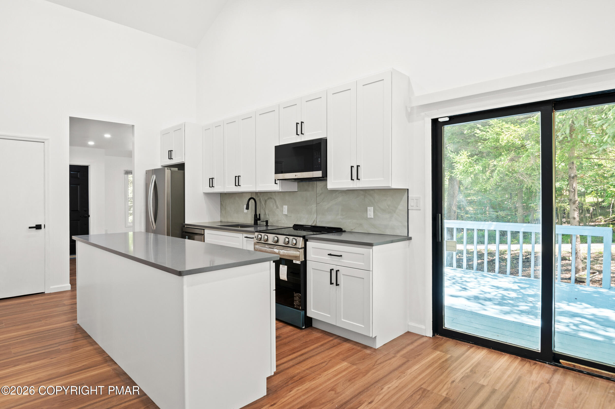 75 Hilltop Circle Property Photo 11