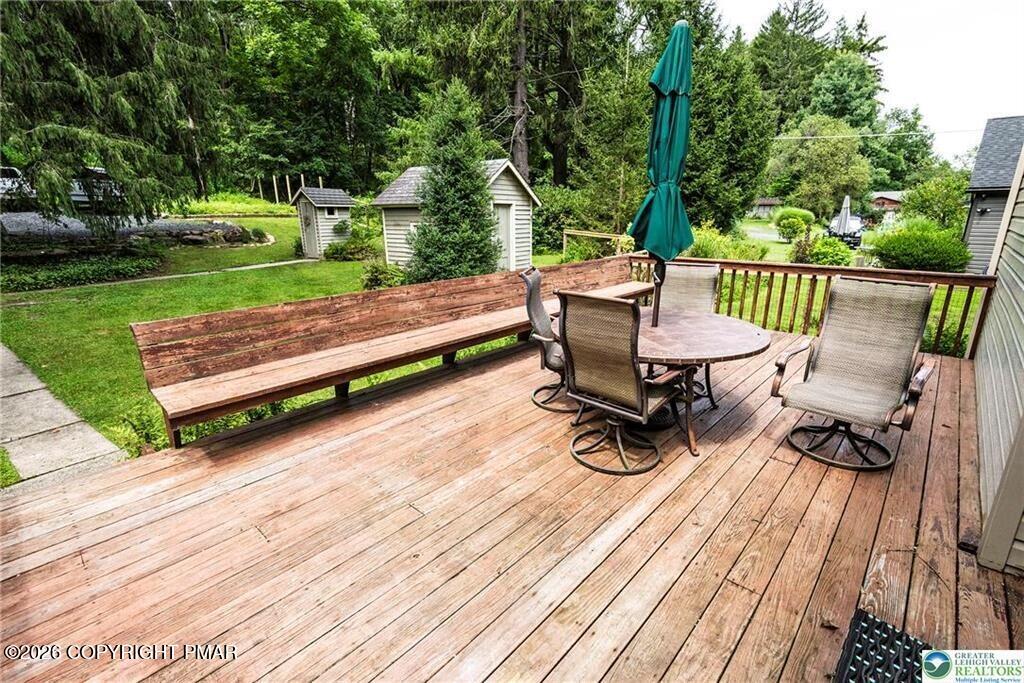 100 Creek Road Property Photo 12