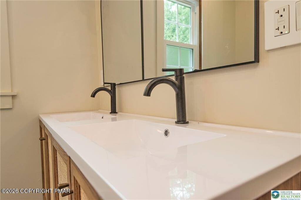 100 Creek Road Property Photo 32