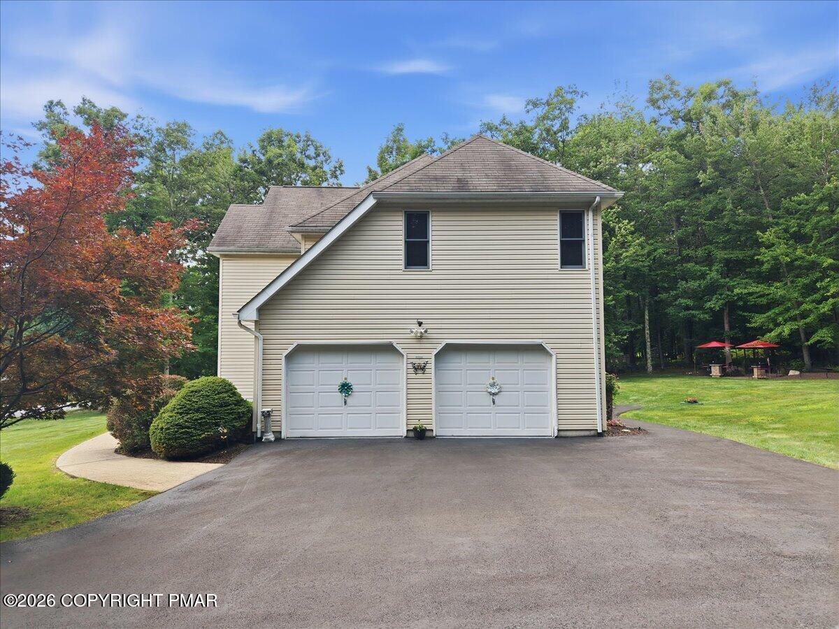1220 Overlook Court Property Photo 10