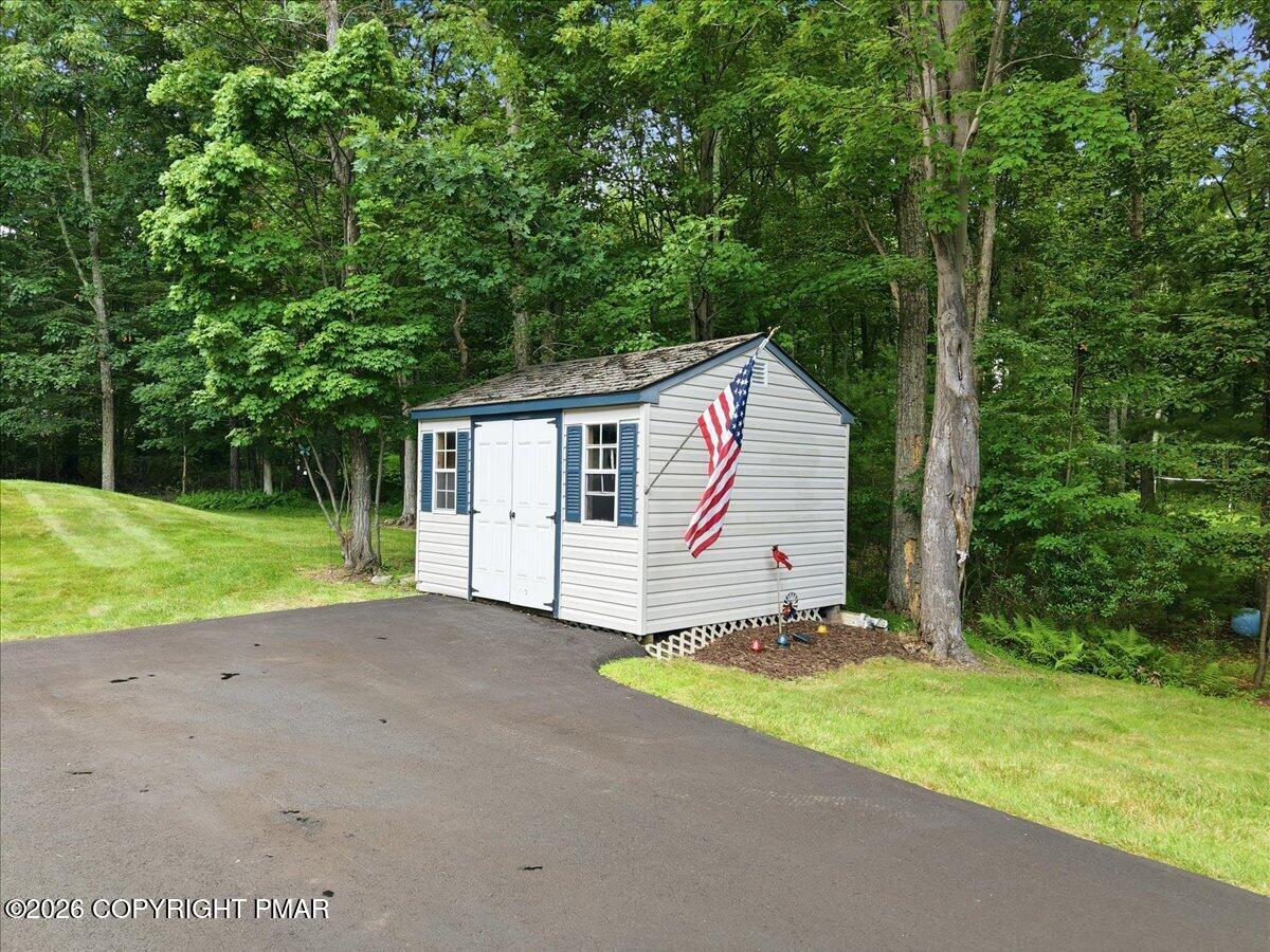 1220 Overlook Court Property Photo 12