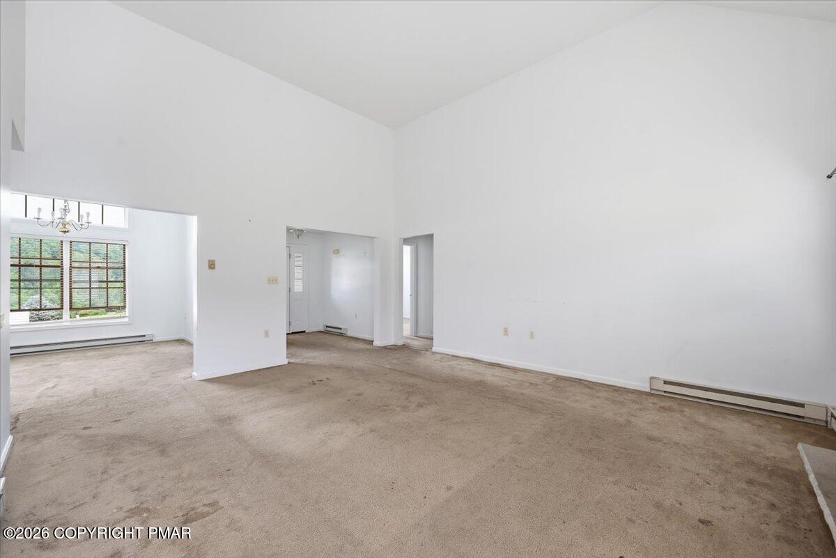 86 Northpark Drive E Property Photo 16