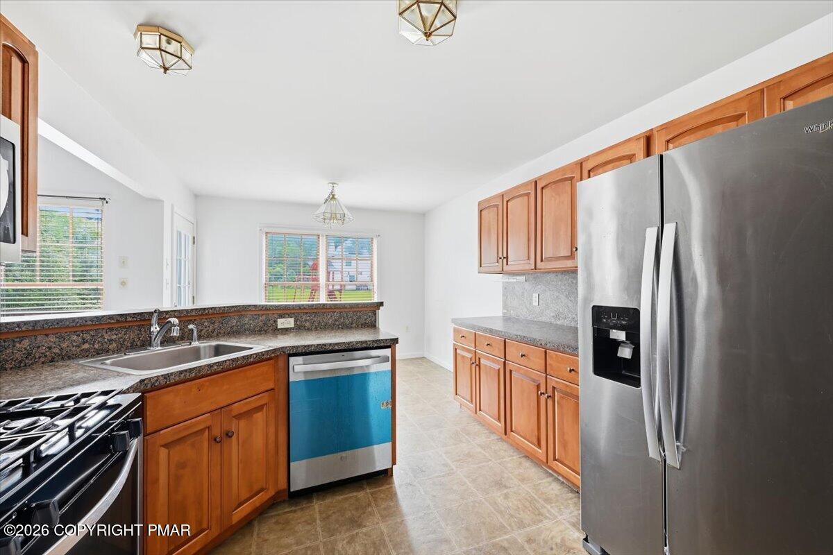86 Northpark Drive E Property Photo 26