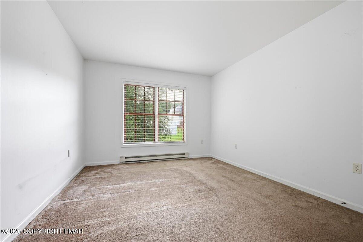 86 Northpark Drive E Property Photo 42