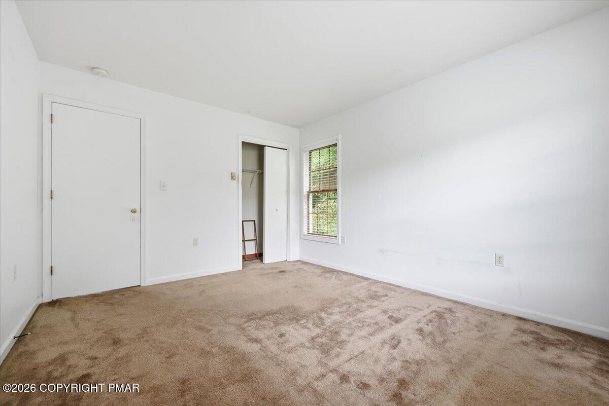 86 Northpark Drive E Property Photo 43