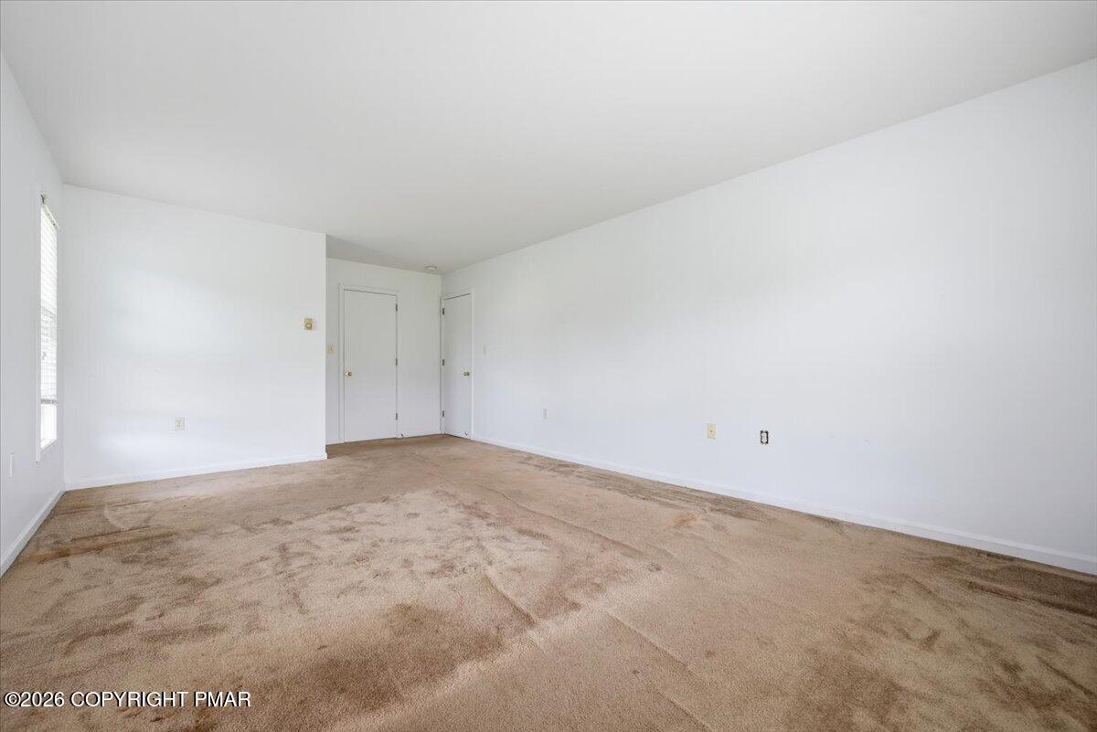 86 Northpark Drive E Property Photo 49