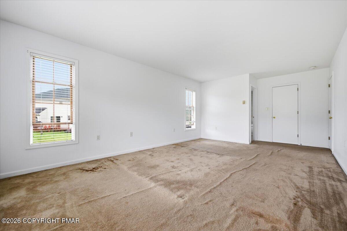 86 Northpark Drive E Property Photo 50