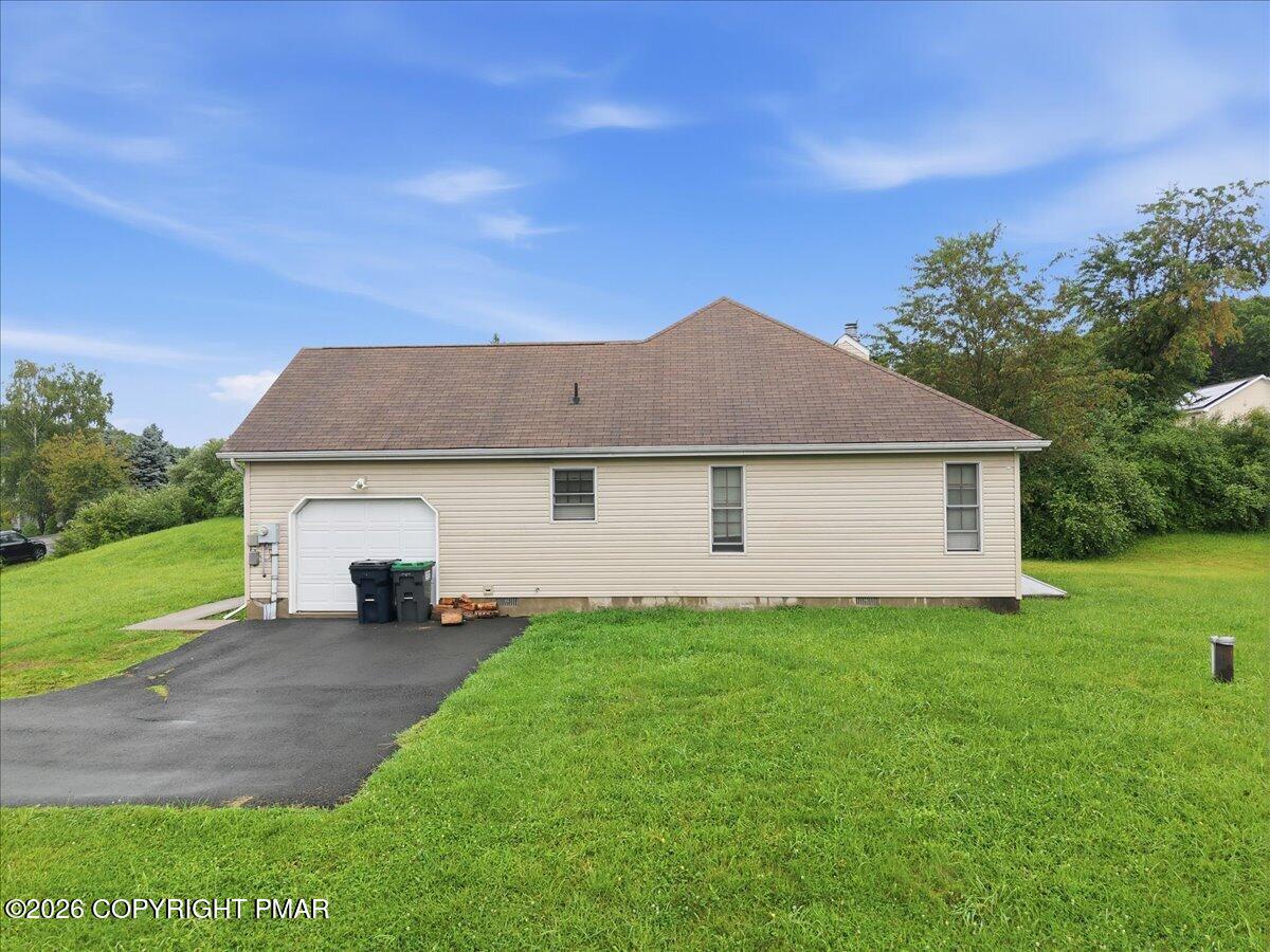 86 Northpark Drive E Property Photo 57