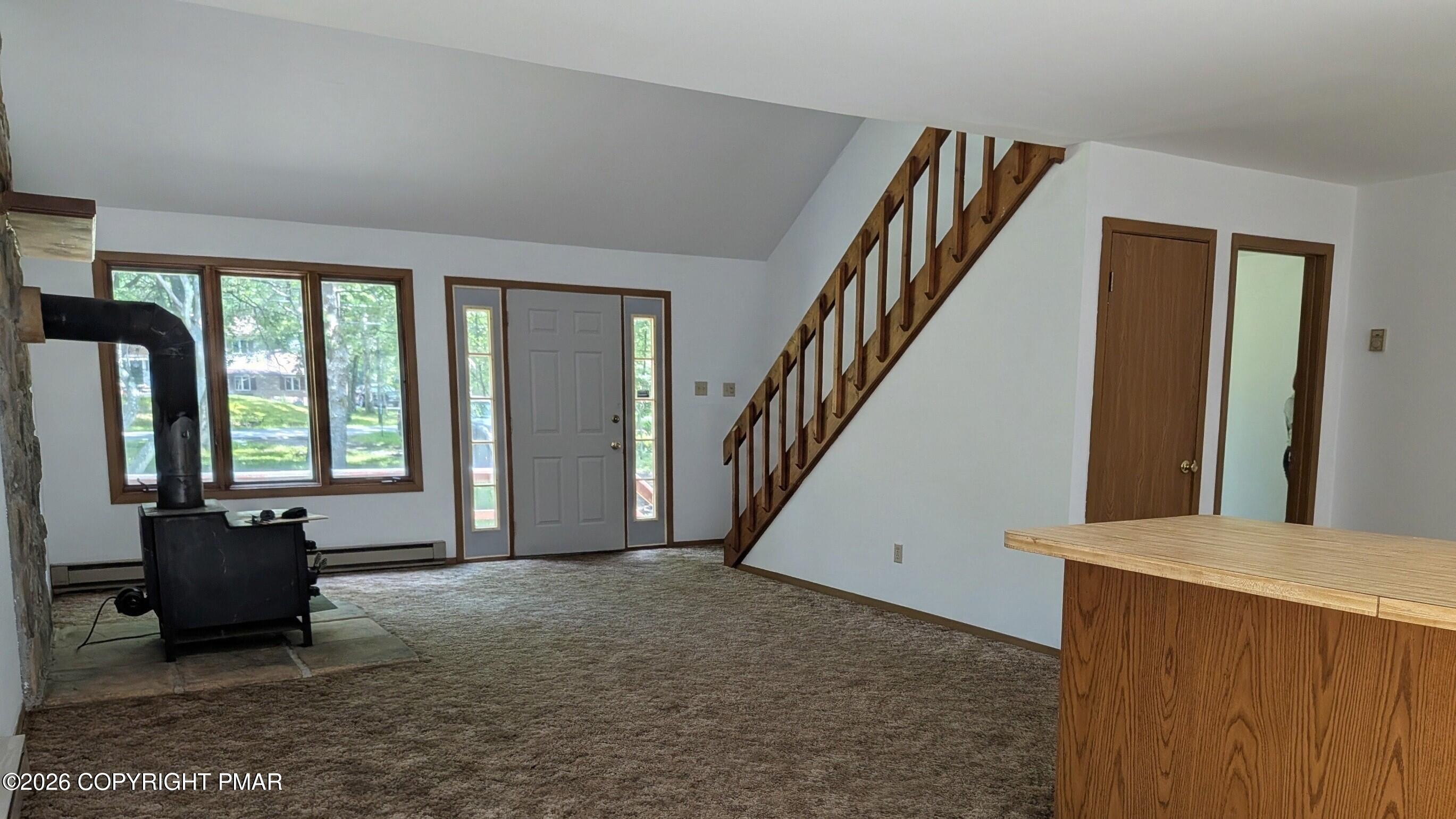 292 Cold Spring Drive Property Photo 3