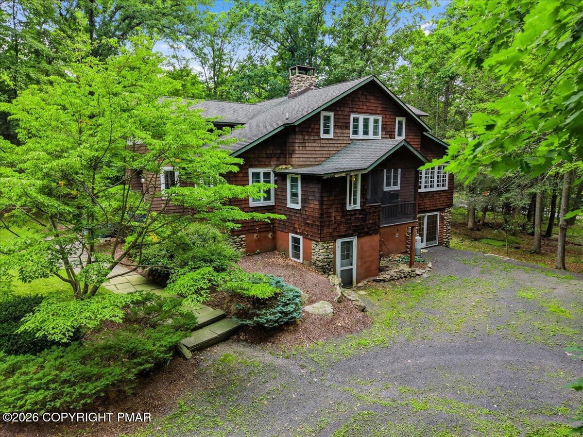 214 Goldenrod Lane Property Photo 5