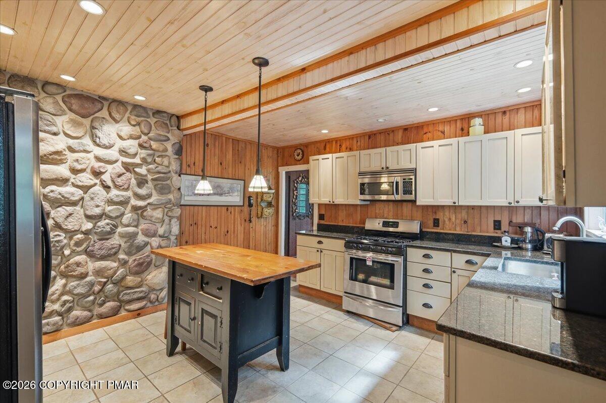 214 Goldenrod Lane Property Photo 14