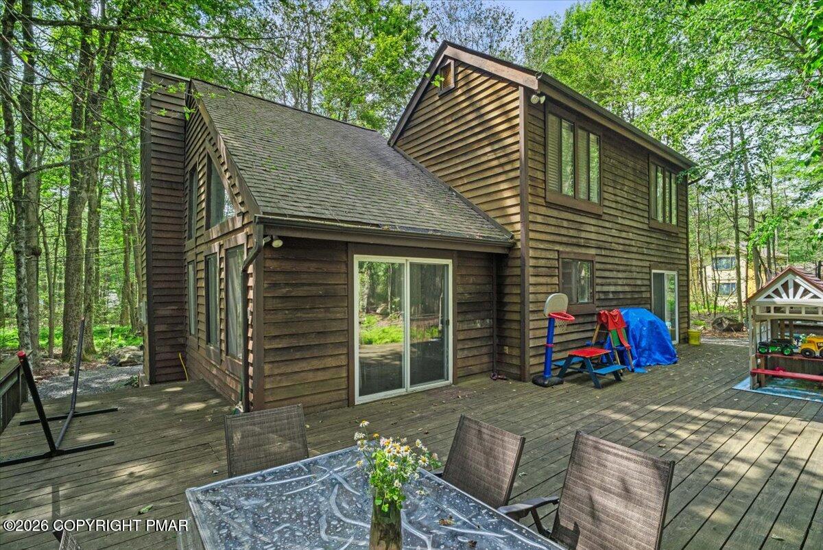 5211 Pioneer Trail Property Photo 2