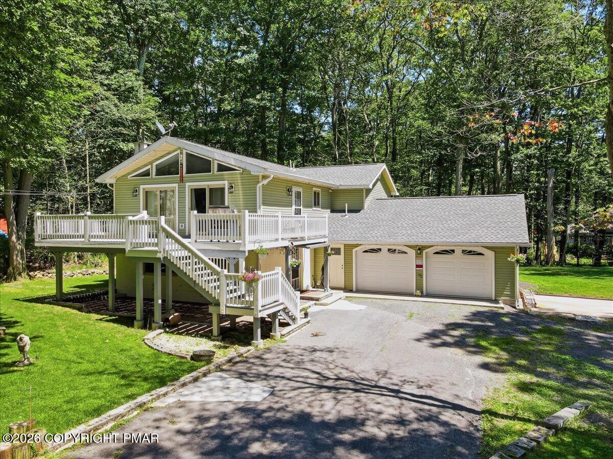 1055 Hunter Drive Property Photo 12