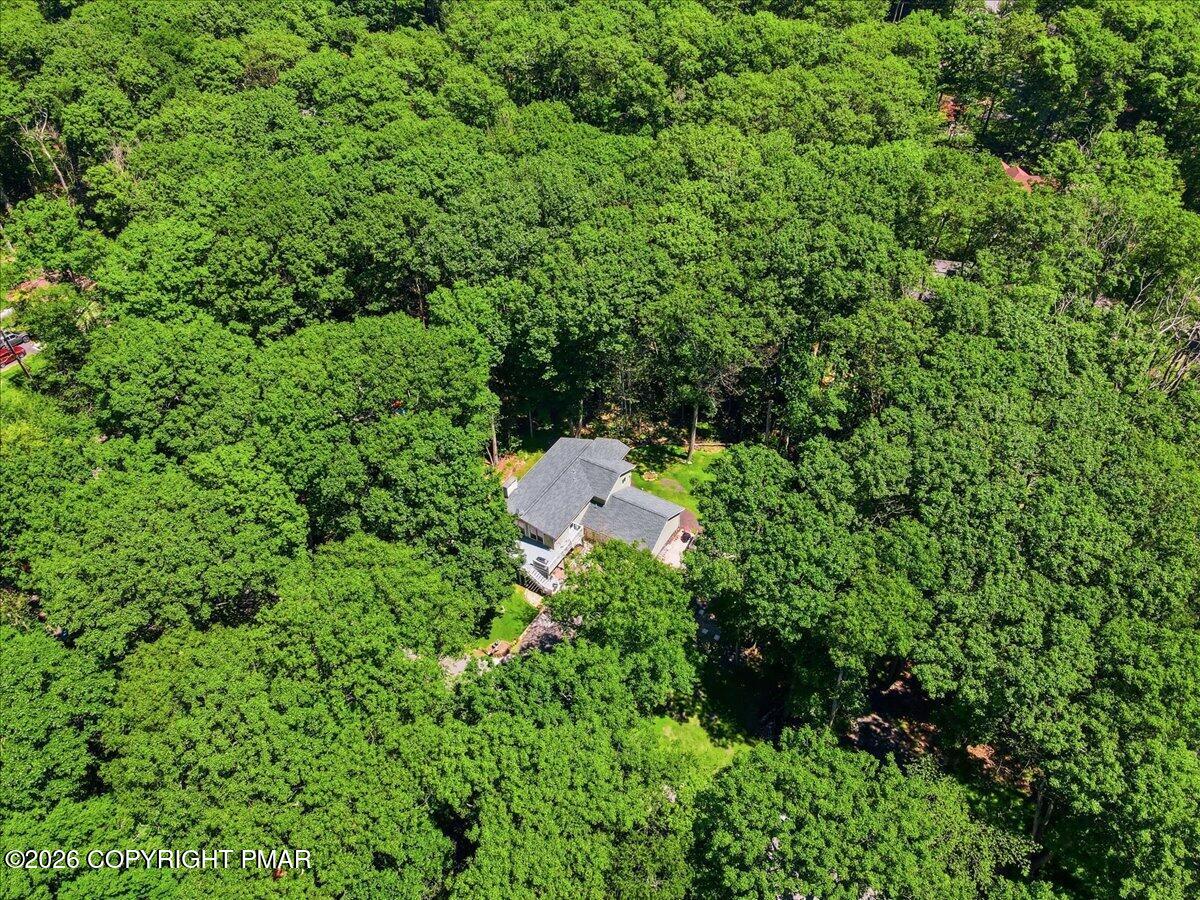 1055 Hunter Drive Property Photo 15