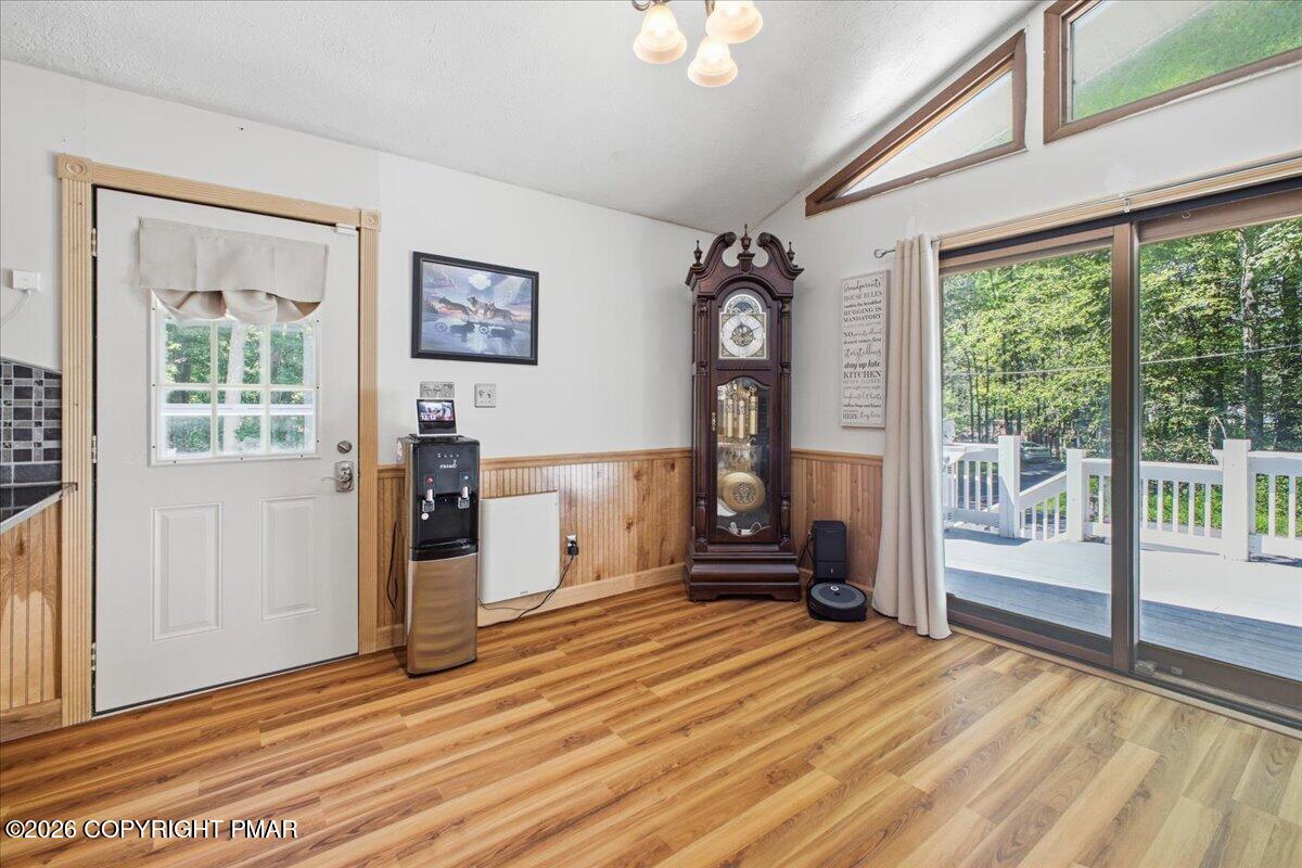 1055 Hunter Drive Property Photo 17